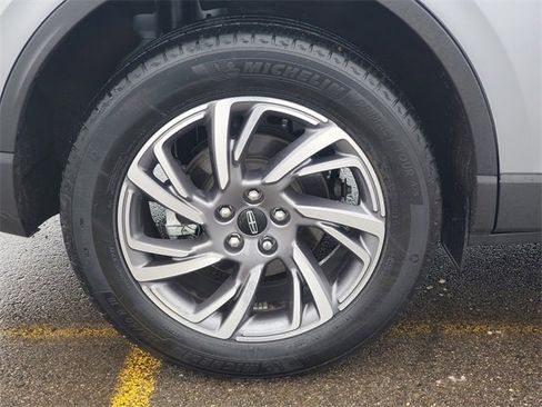 Certified 2023 Lincoln Corsair FWD w/ Equipment Group 101A image 5