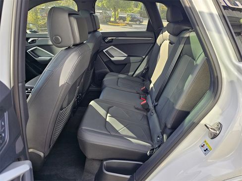 Used 2023 Audi Q3 2.0T Premium Plus w/ Premium Plus Package image 17