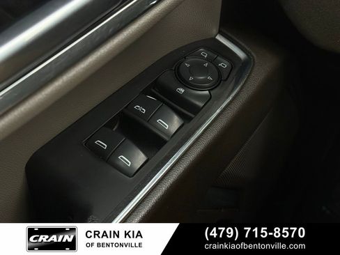 Used 2024 GMC Sierra 2500 SLE AWD/4WD image 17