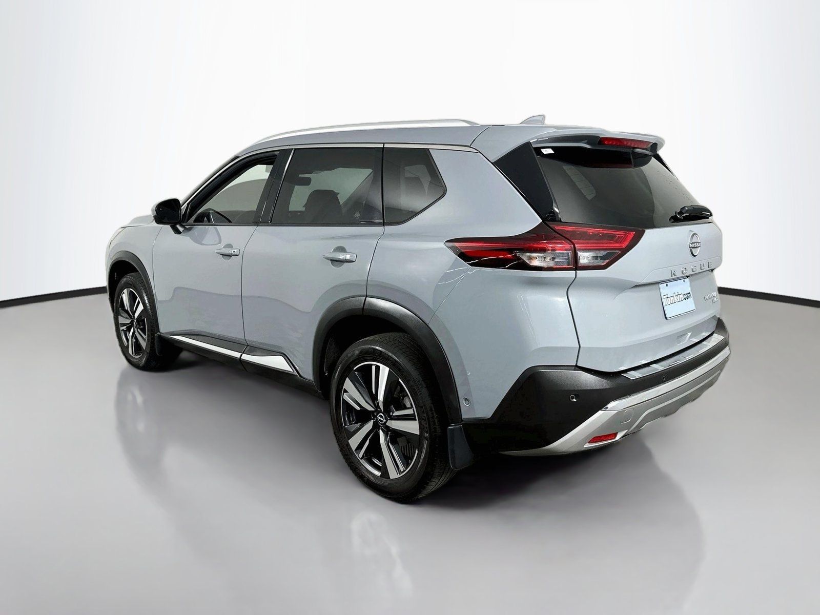 Used 2022 Nissan Rogue Platinum w/ Head-Up Display Package AWD/4WD image 5