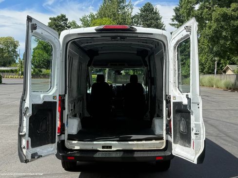 Used 2018 Ford Transit 250 148 Medium Roof RWD image 22