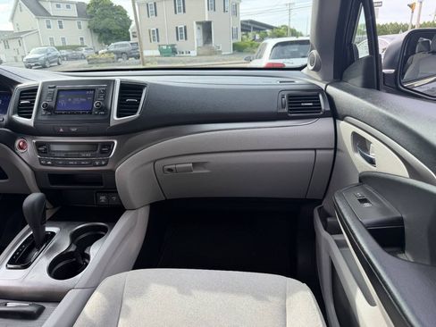 Used 2019 Honda Pilot LX image 29