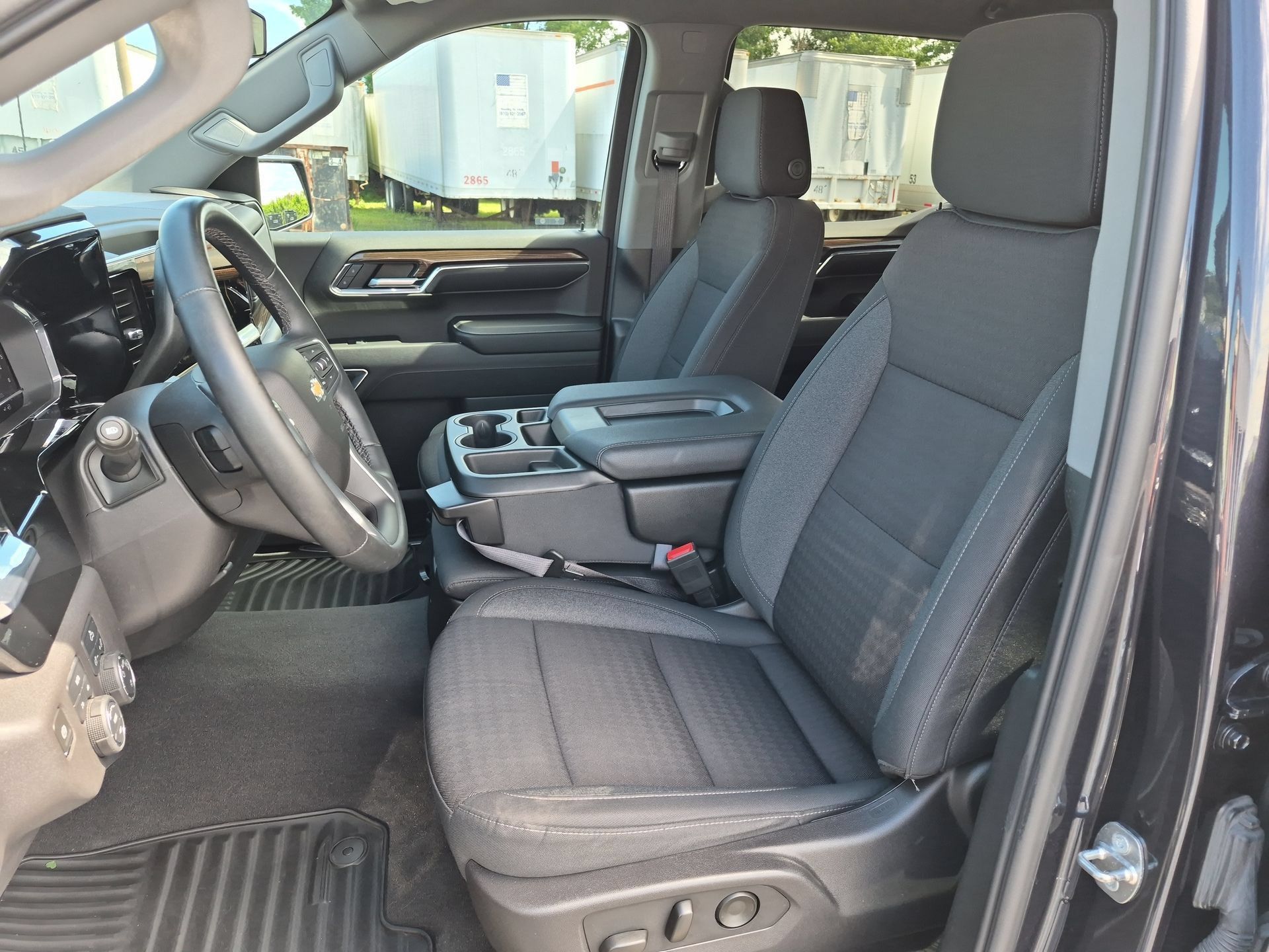 Certified 2024 Chevrolet Silverado 1500 LT AWD/4WD image 19