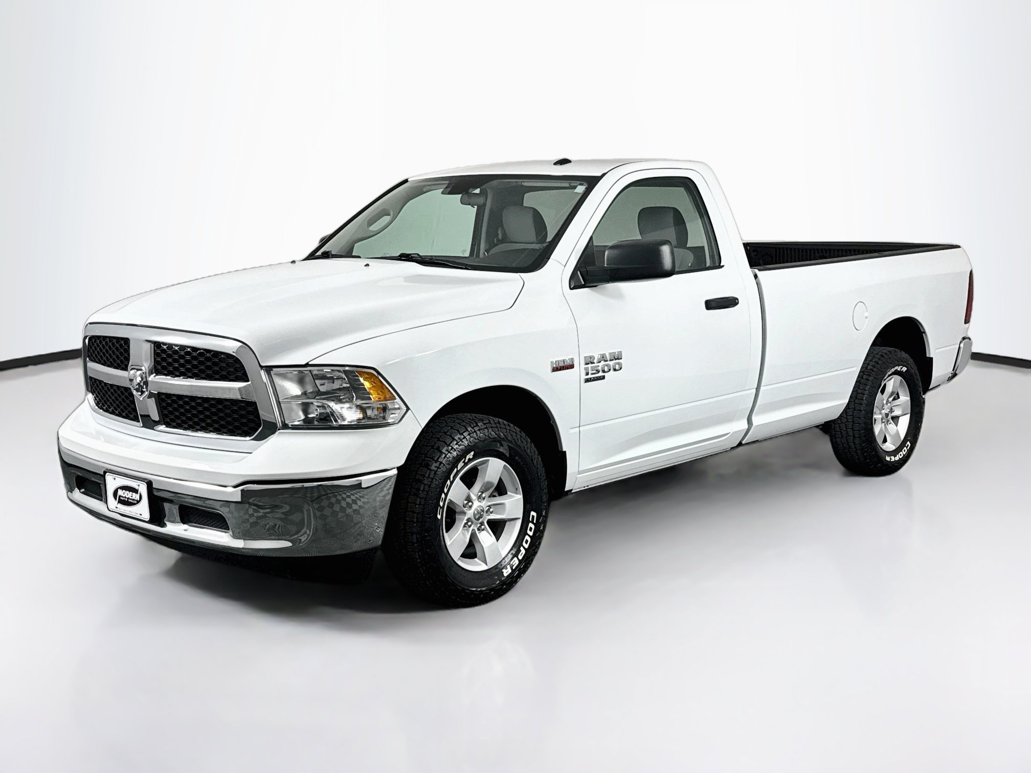 Used 2022 RAM 1500 Classic SLT AWD/4WD image 10