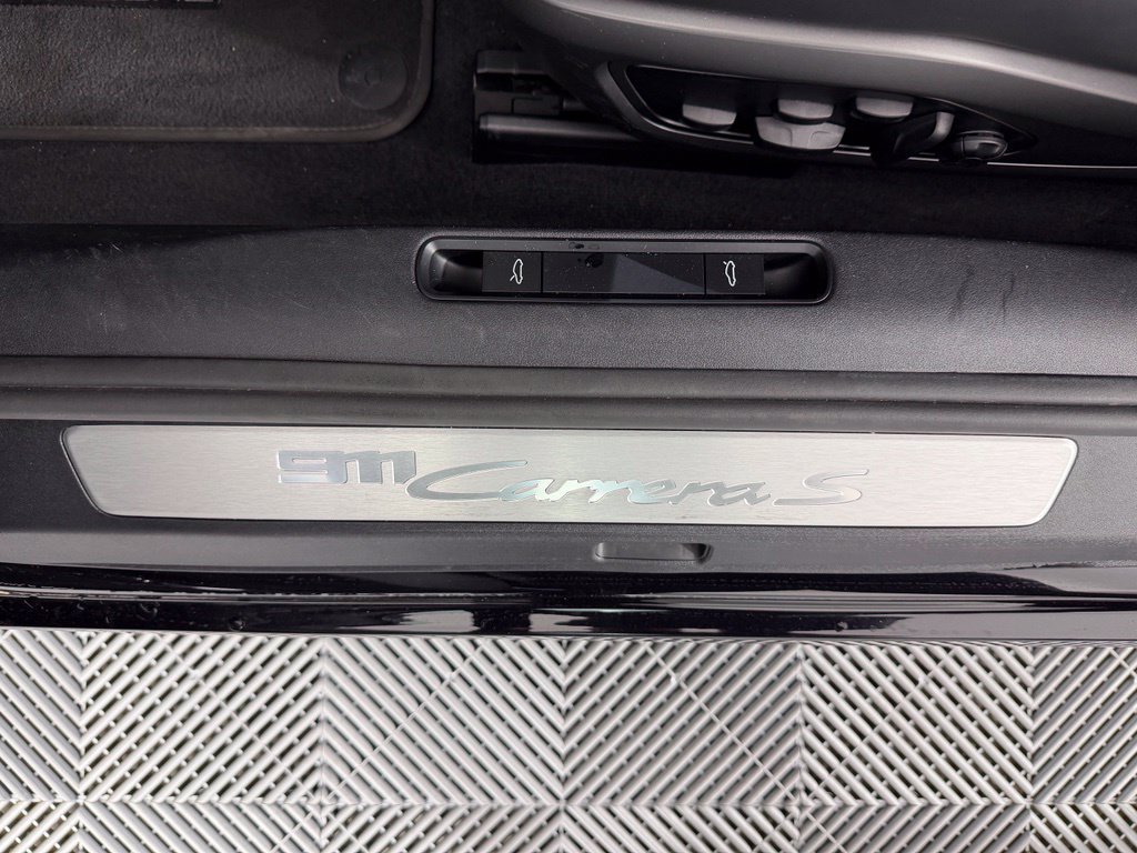 Certified 2022 Porsche 911 Carrera S RWD image 25
