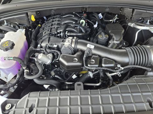 New 2025 Jeep Grand Cherokee Limited w/ Black Appearance Package image 23