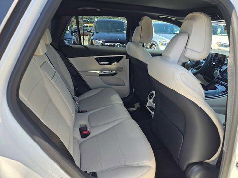Used 2026 Mercedes-Benz GLC 300 4MATIC image 14