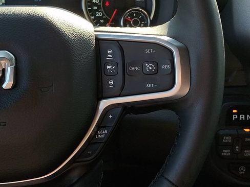 Used 2025 RAM 1500 Big Horn AWD/4WD image 25