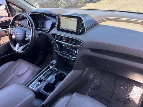 Used 2019 Hyundai Santa Fe AWD image 10