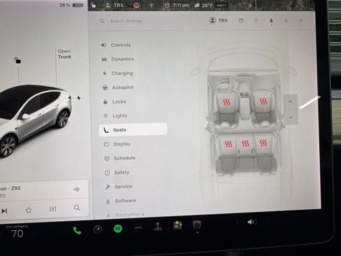 Used 2022 Tesla Model Y Long Range image 30