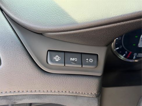 Used 2018 Cadillac Escalade Premium Luxury w/ LPO, Radiant Package image 40