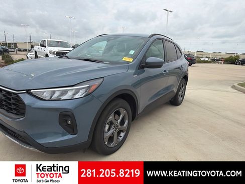 Used 2025 Ford Escape ST-Line Select AWD/4WD image 7