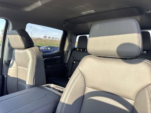 New 2026 GMC Sierra 1500 SLT w/ SLT Premium Plus Package image 23