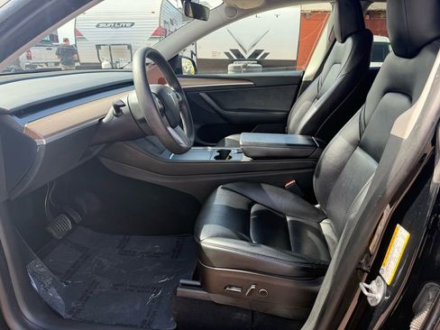 Used 2023 Tesla Model Y Long Range image 16