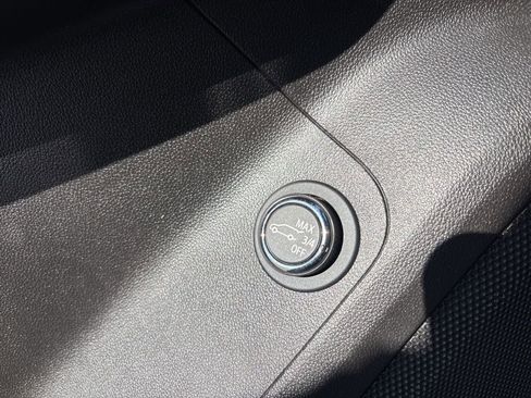 Used 2023 GMC Acadia SLT AWD/4WD image 23