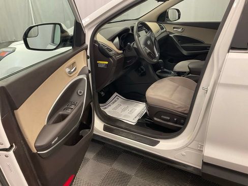 Used 2019 Hyundai Santa Fe XL SE FWD image 10