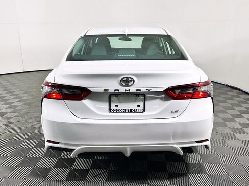 Used 2023 Toyota Camry LE image 4