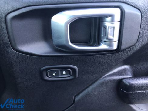 Used 2022 Jeep Wrangler Unlimited Sport image 10