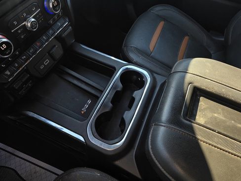 Used 2022 GMC Sierra 2500 AT4 w/ AT4 Preferred Package image 19