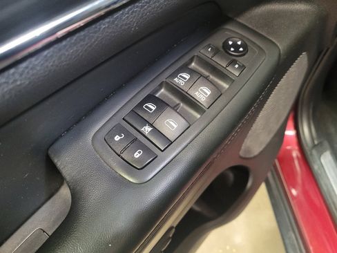 Used 2019 Jeep Grand Cherokee Limited image 27