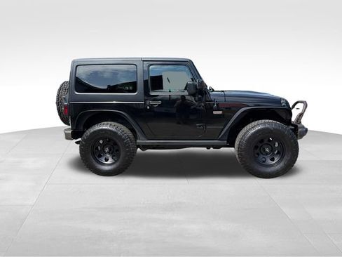 Used 2017 Jeep Wrangler Sahara AWD/4WD image 2