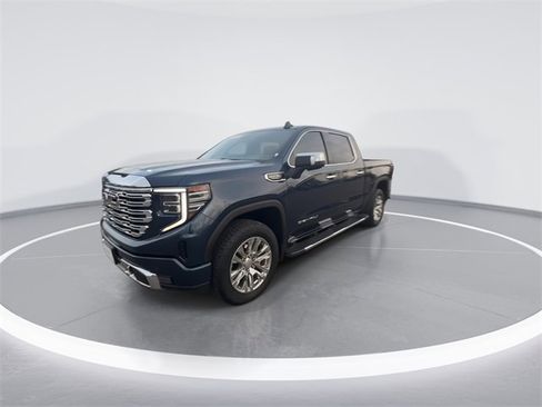 Used 2022 GMC Sierra 1500 Denali w/ Technology Package image 4