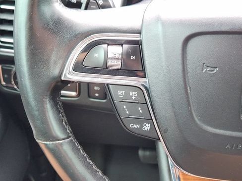 Used 2019 Lincoln Navigator Reserve AWD/4WD image 28