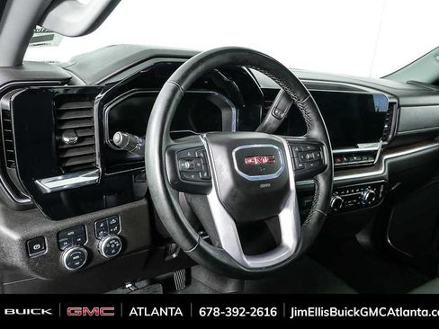 Used 2025 GMC Sierra 1500 SLT AWD/4WD image 4