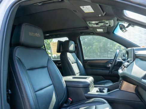 Used 2021 Chevrolet Tahoe High Country w/ Premium Package AWD/4WD image 20