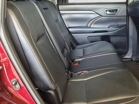Used 2019 Toyota Highlander Limited FWD image 20
