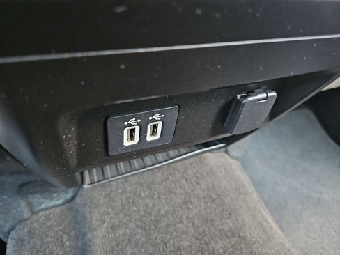 Used 2020 Ford F150 XLT w/ Equipment Group 302A Luxury AWD/4WD image 31