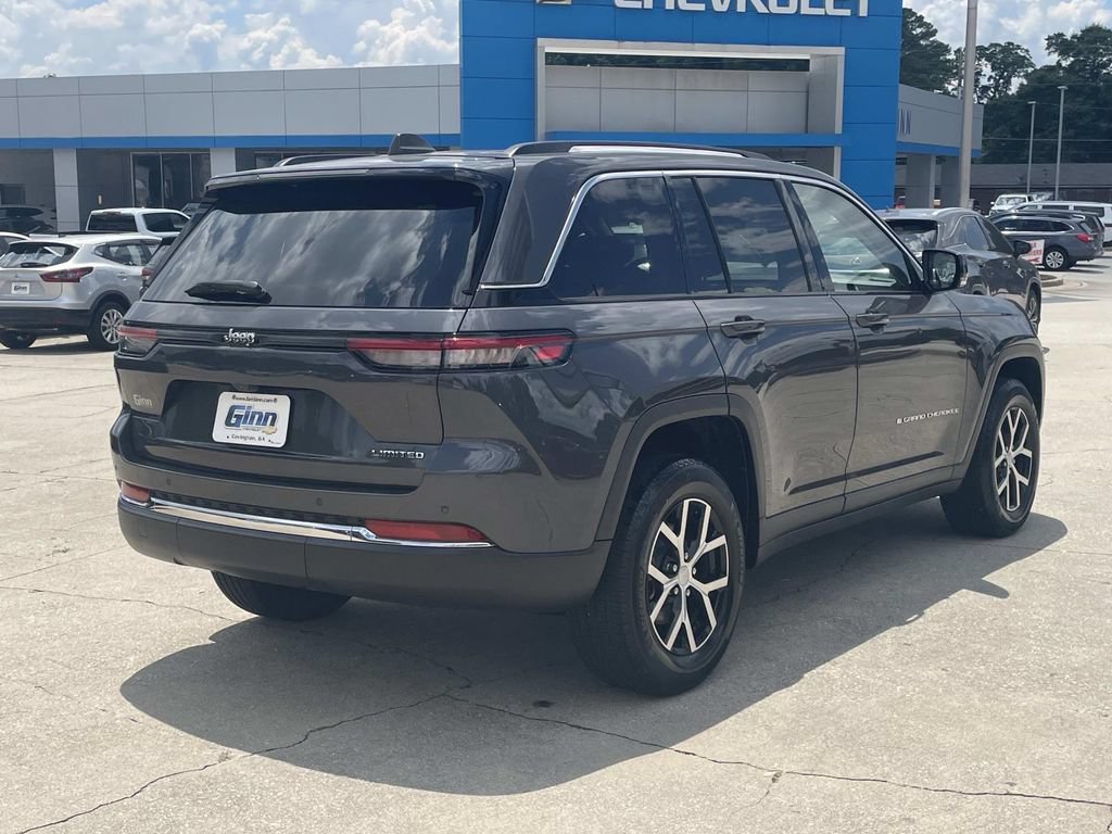 Used 2023 Jeep Grand Cherokee Limited RWD image 4