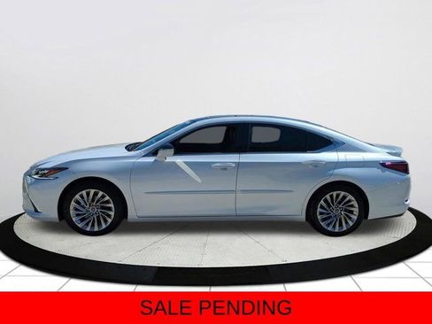 Certified 2022 Lexus ES 350 Ultra Luxury w/ Accessory Package 2 FWD image 7