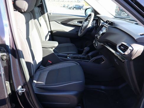 Used 2021 Chevrolet TrailBlazer LT w/ Convenience Package image 17