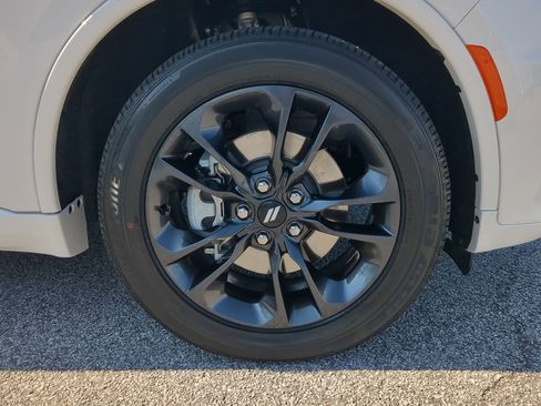 Certified 2025 Dodge Durango GT w/ Blacktop Package image 9