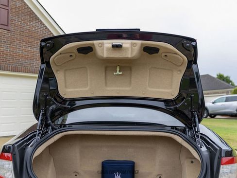Used 2011 Maserati GranTurismo S RWD image 93