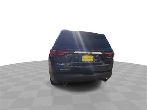 Used 2023 Chevrolet Traverse LT image 7