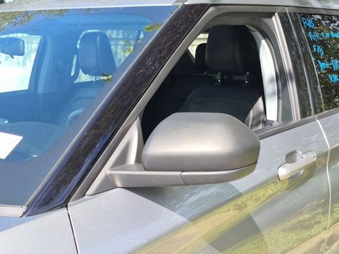 Used 2022 Ford Explorer XLT RWD image 18