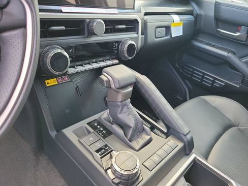 New 2026 Toyota 4Runner Limited AWD/4WD image 12