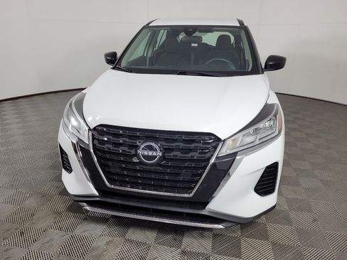Used 2021 Nissan Kicks S FWD image 15