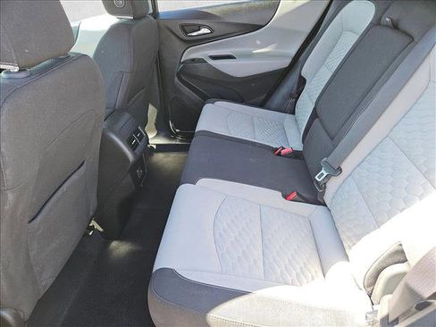 Used 2019 Chevrolet Equinox LT w/ Driver Convenience Package image 9