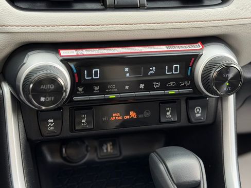 Used 2025 Toyota RAV4 XLE w/ Convenience Package AWD/4WD image 14