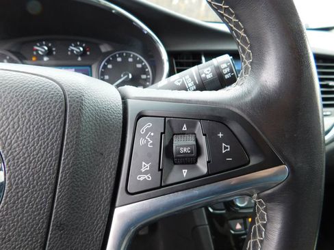 Used 2021 Buick Encore Preferred w/ Safety Package image 18