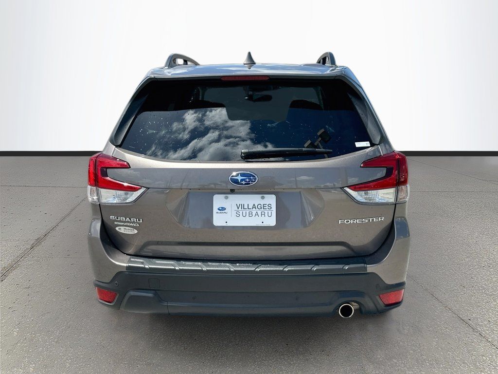 Used 2023 Subaru Forester Limited w/ Popular Package #2 AWD/4WD image 6