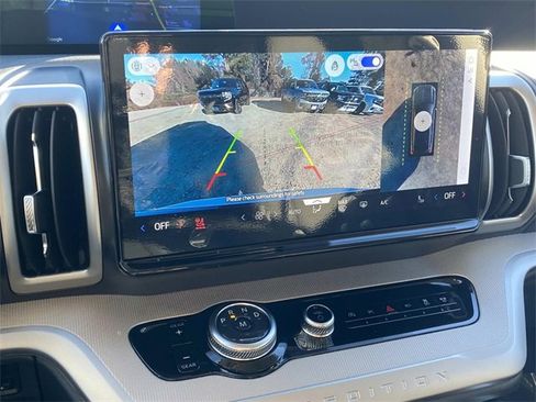 New 2026 Ford Expedition Active image 15