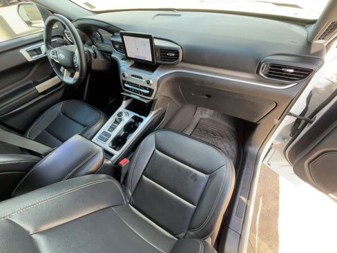 Used 2020 Ford Explorer XLT w/ Equipment Group 202A image 32