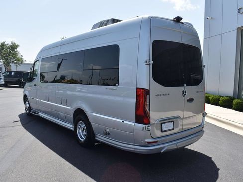 Used 2022 Mercedes-Benz Sprinter 3500 image 3