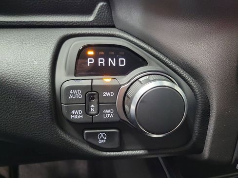 New 2026 RAM 1500 Big Horn AWD/4WD image 13