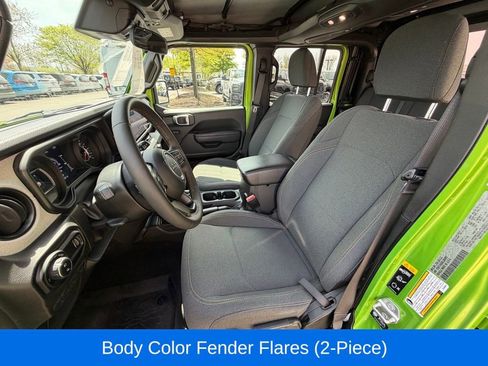 Used 2025 Jeep Gladiator Sport AWD/4WD image 22