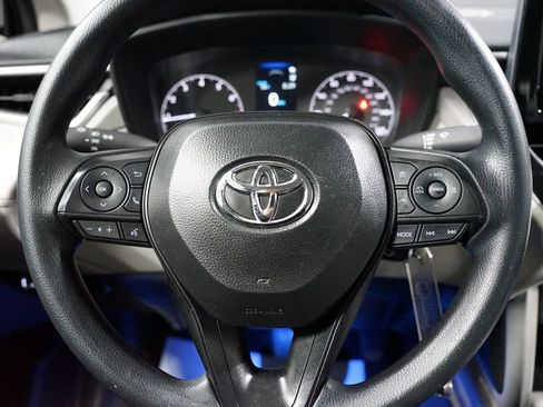 Certified 2025 Toyota Corolla Cross L image 13